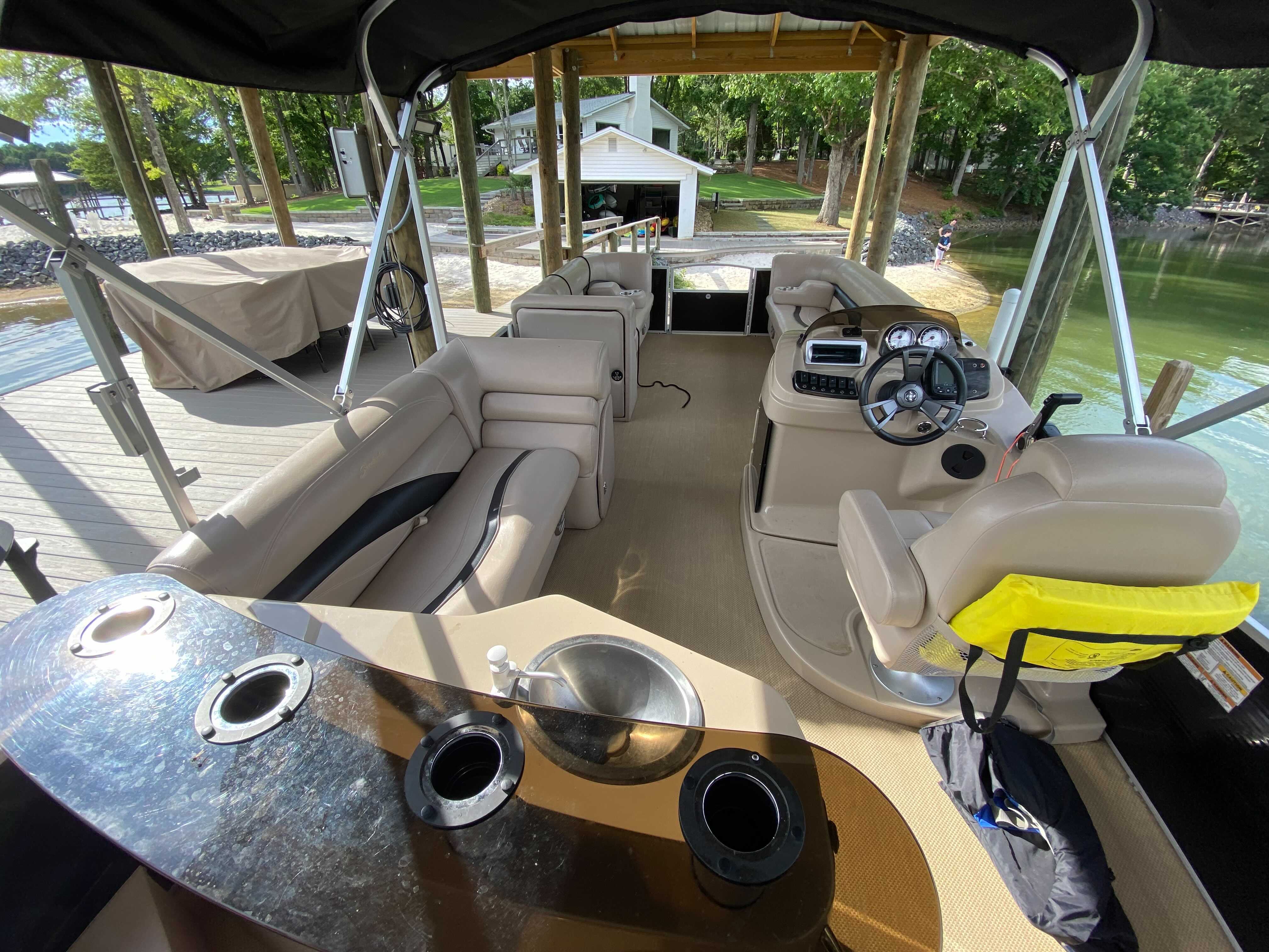 Best Pontoon Boat Rentals Find Pontoon Boat Rentals Near Me Docklyne